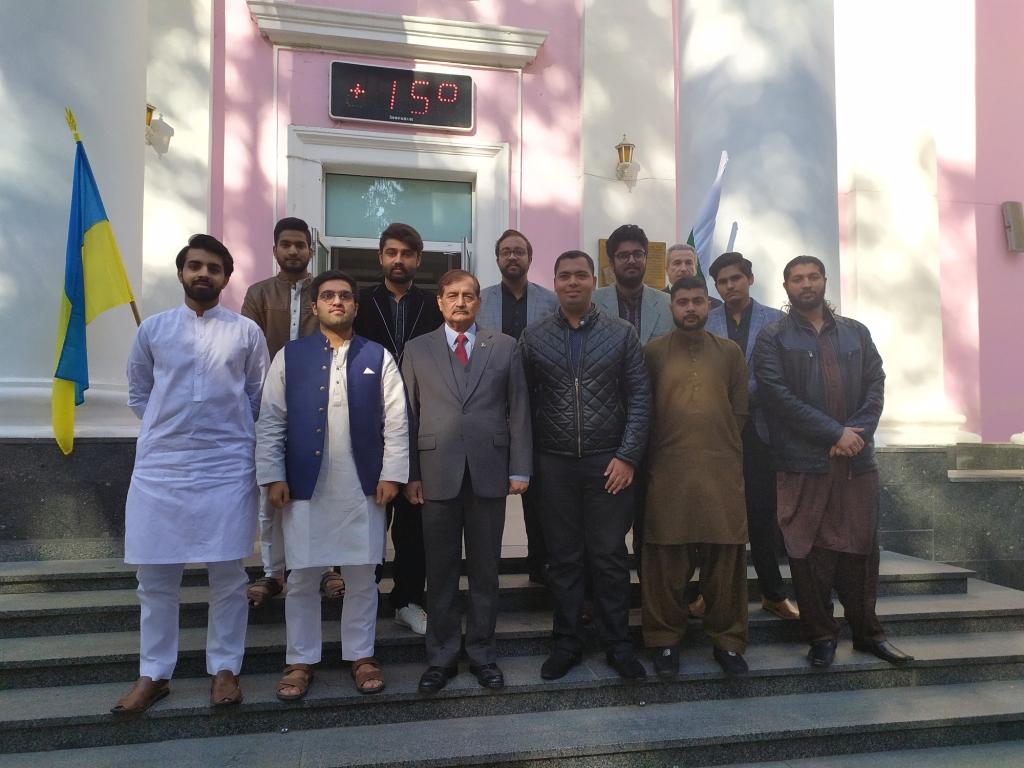The Visit of Ambassador of Pakistan